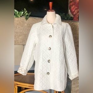 Chico’s White Quilted Jacket Spring Jacket NWT Size 2